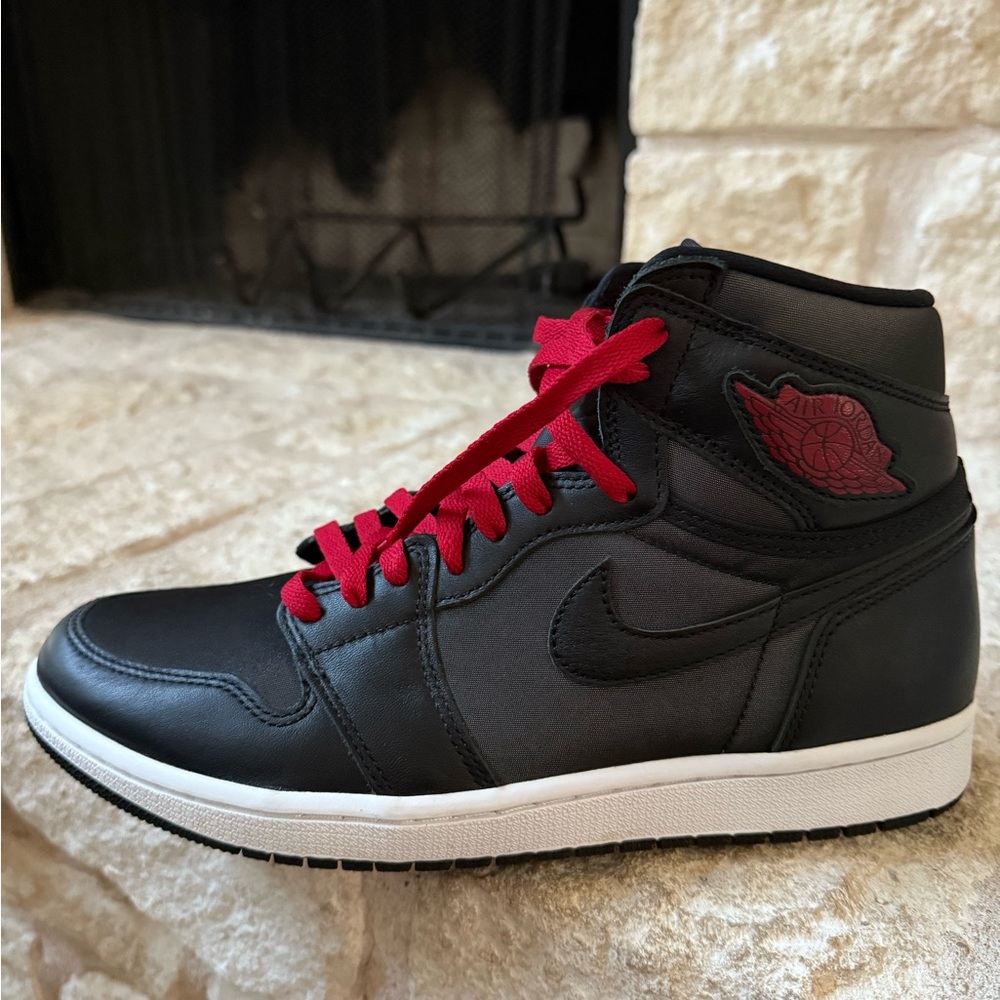 Men’s Air Jordan 1 Retro High OG Black/Gym Red